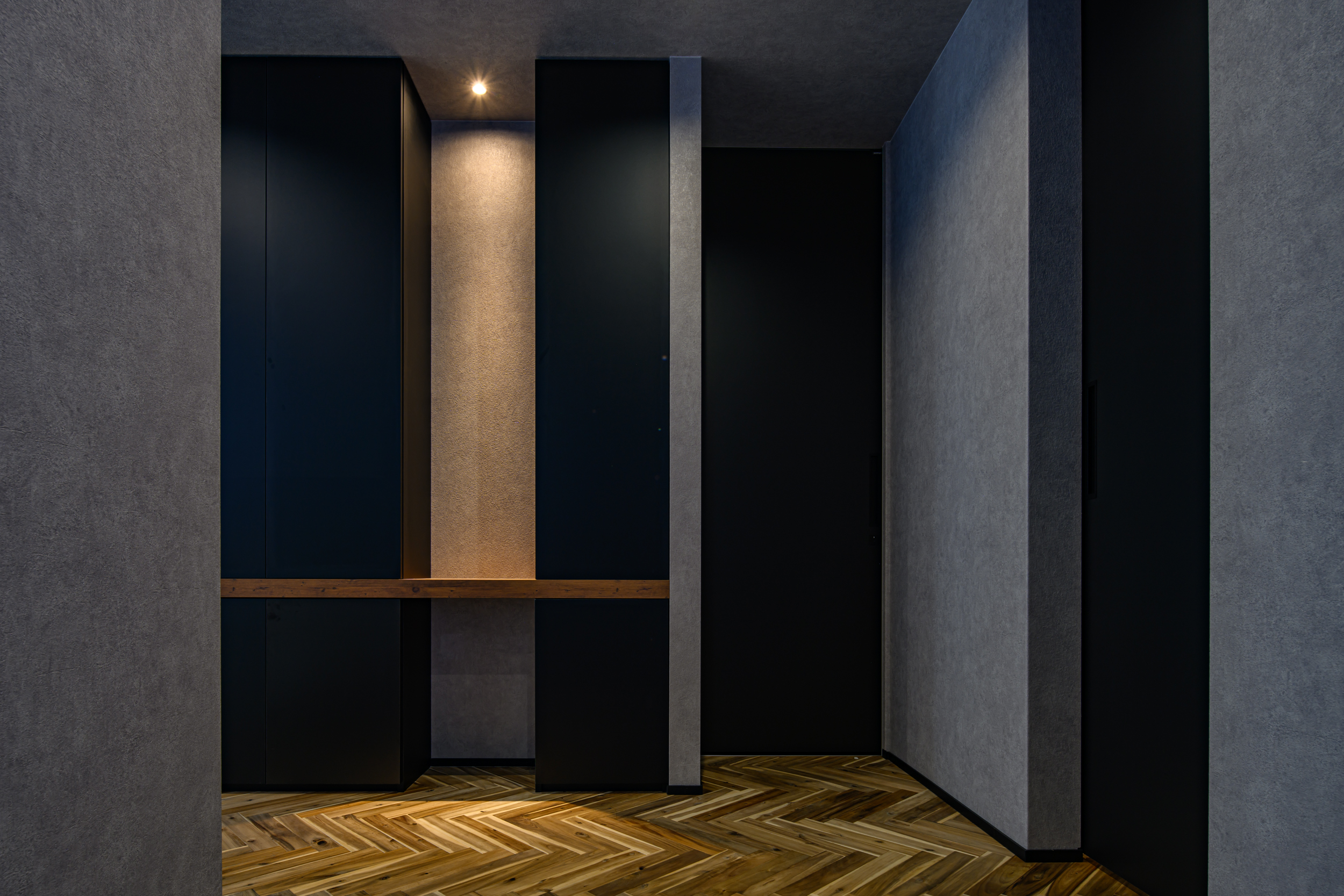 開放的なアウターリビングを愉しむガレージ＆サウナハウス