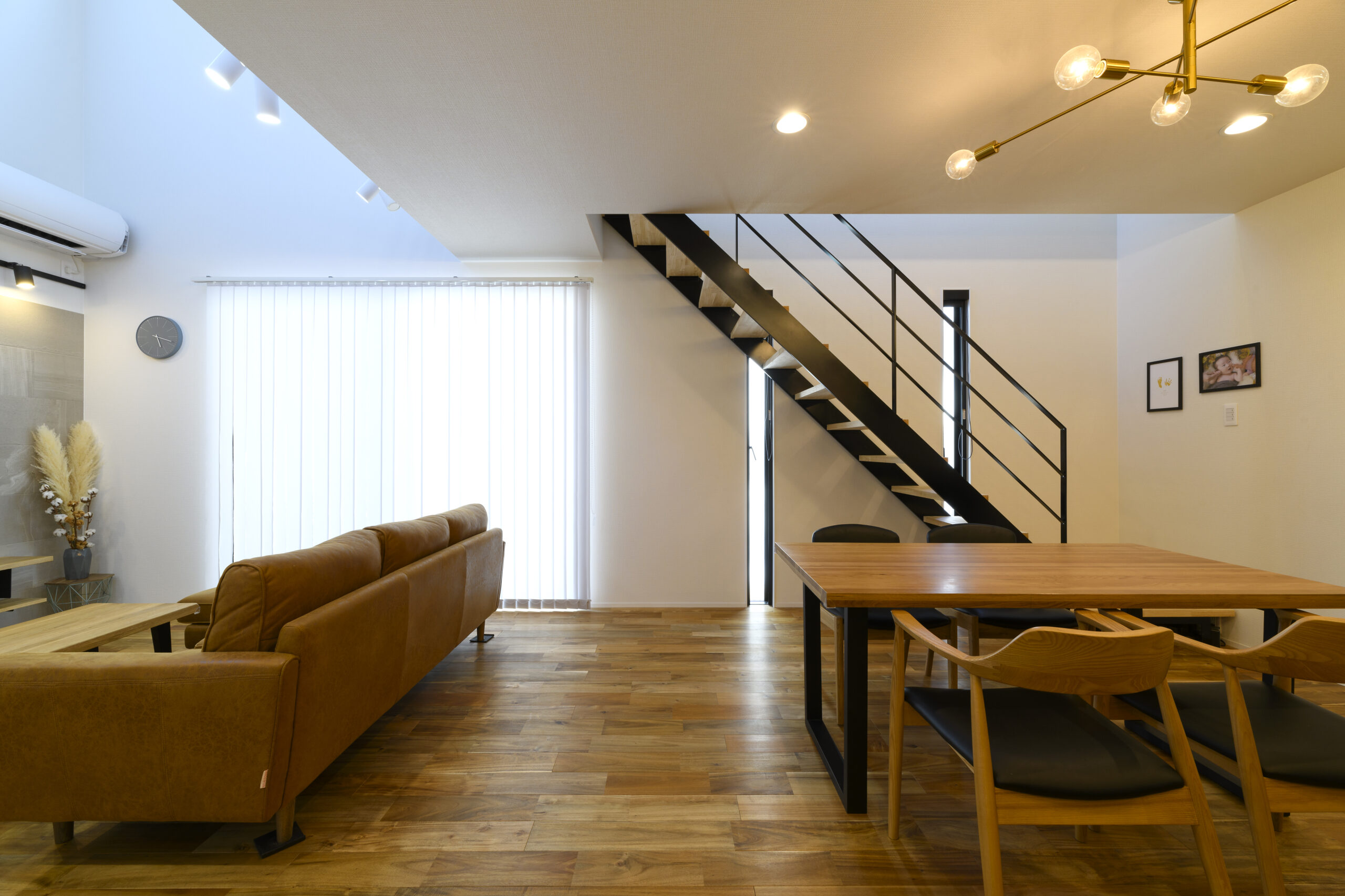 趣味と生活を両立したこだわり詰まったガレージハウス