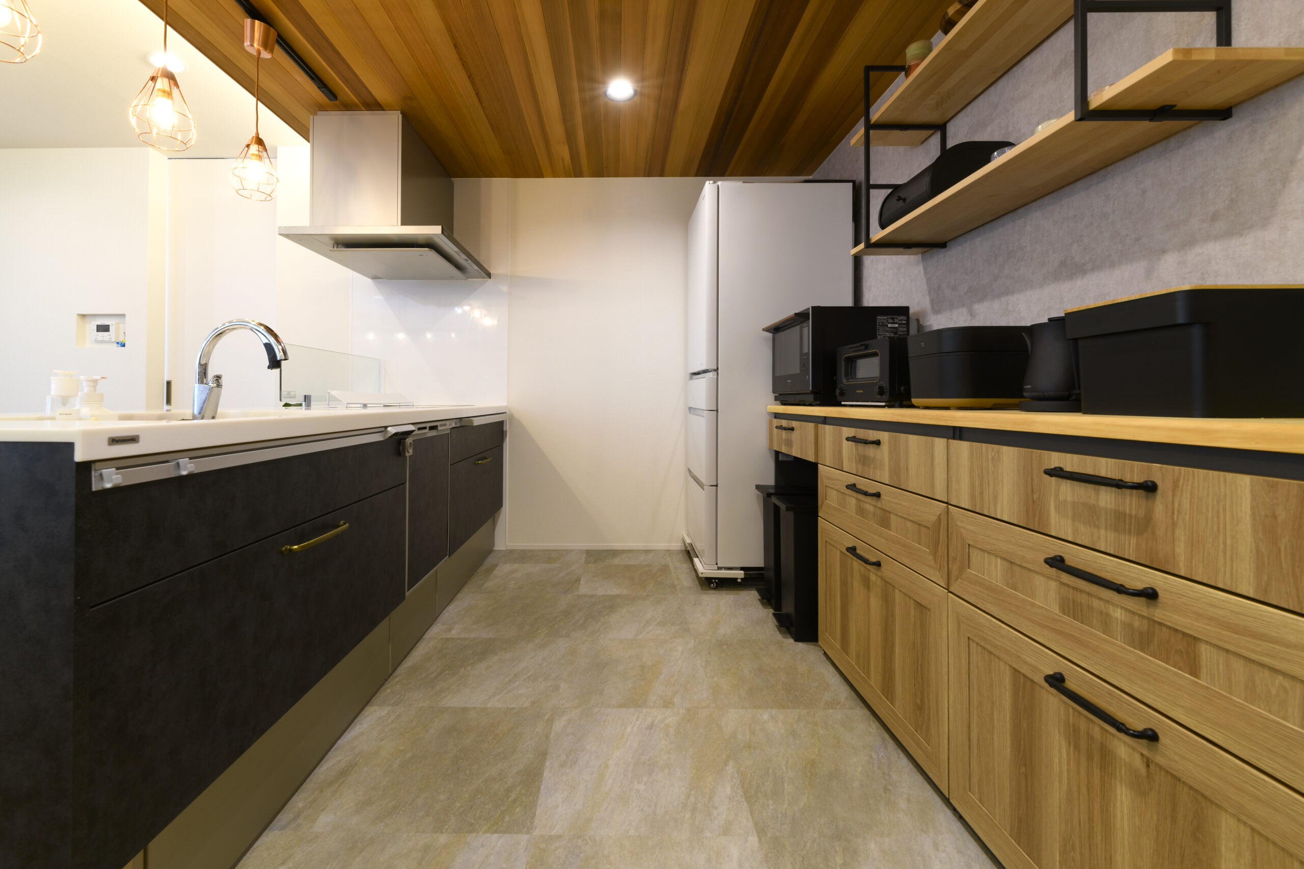 趣味と生活を両立したこだわり詰まったガレージハウス