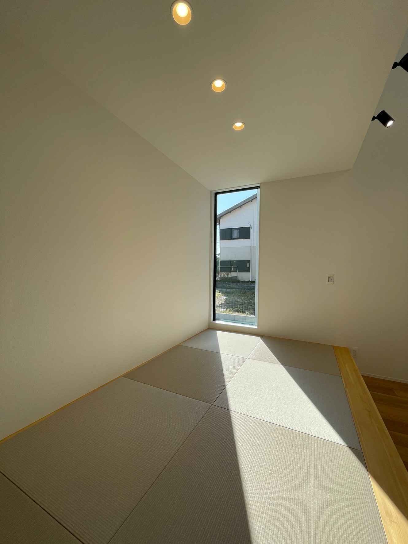 西区城山半田3丁目新築戸建て