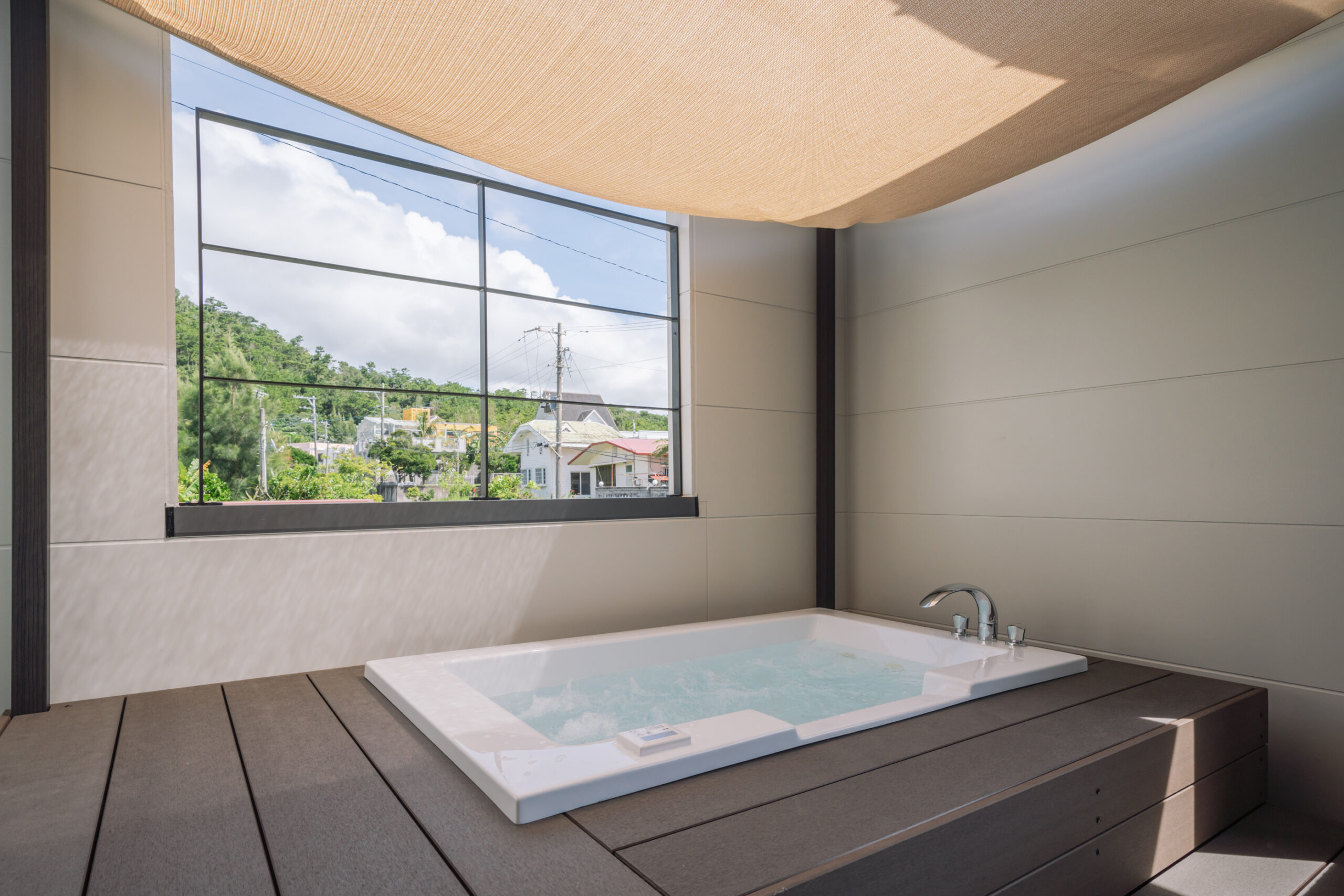 極上の休暇♩さわやかな風を感じる開放的なプライべートテラスのあるヴィラ