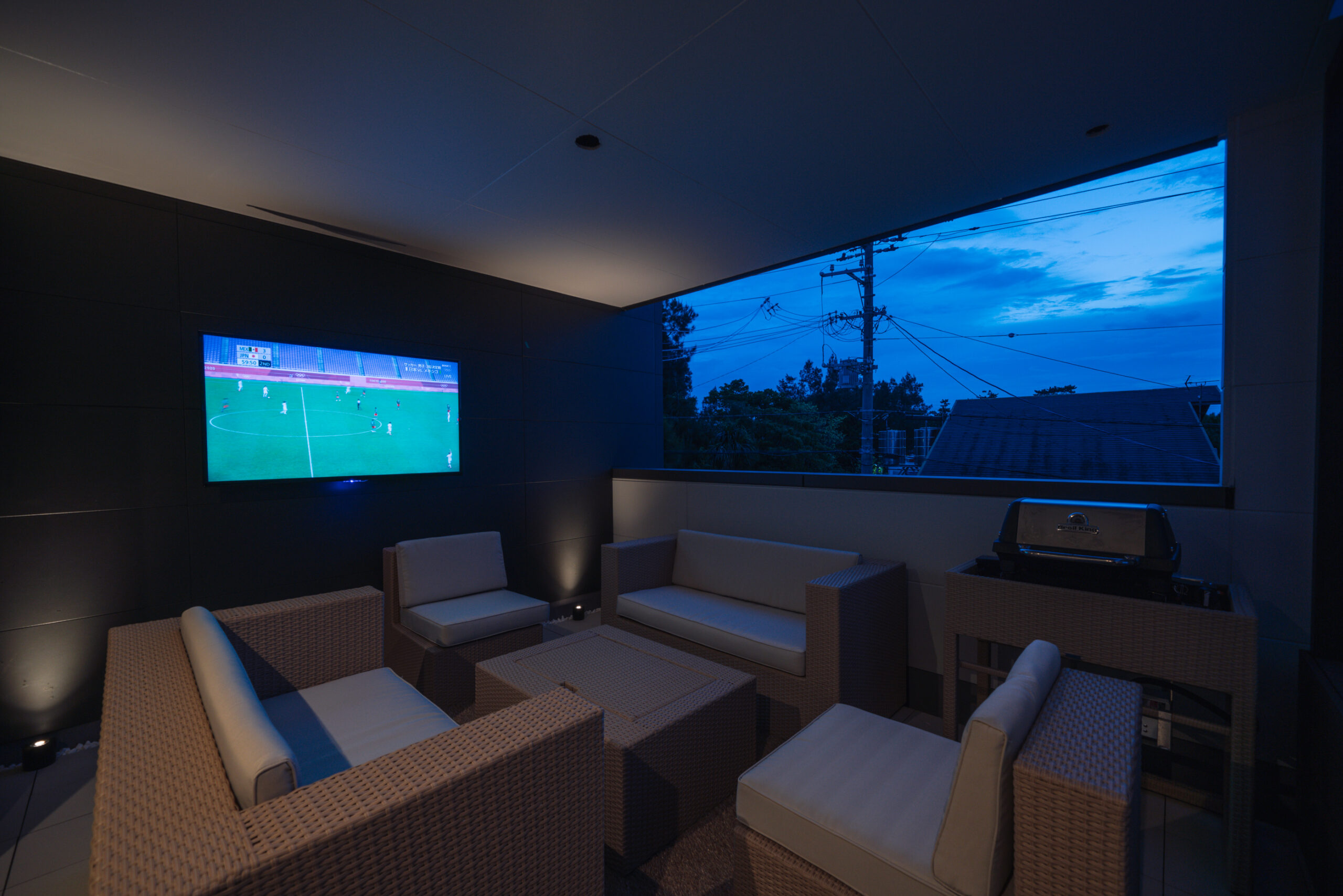 ハワイアン風プライベートヴィラ♩おしゃれなテラスで海外ドラマのような休日