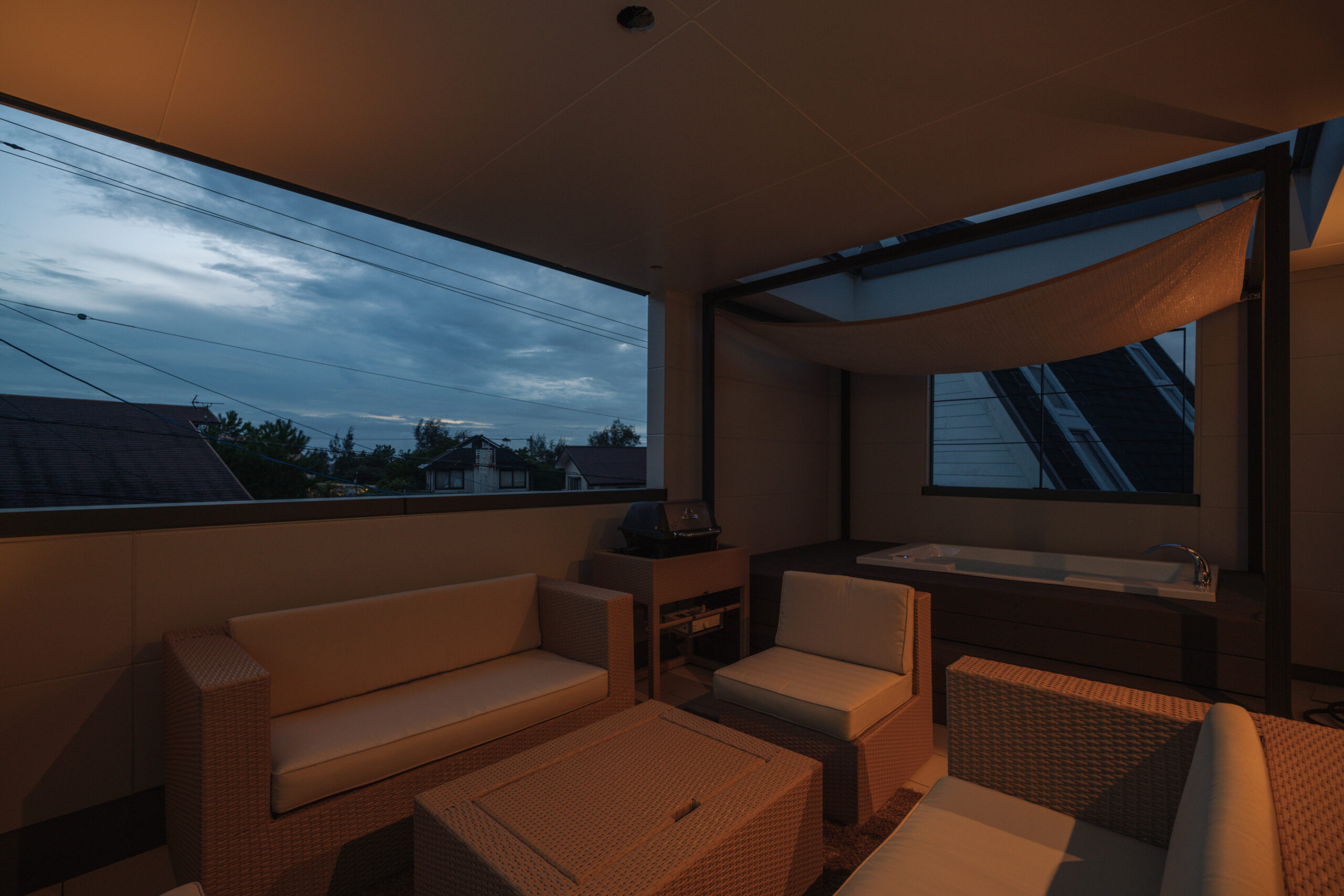 ハワイアン風プライベートヴィラ♩おしゃれなテラスで海外ドラマのような休日