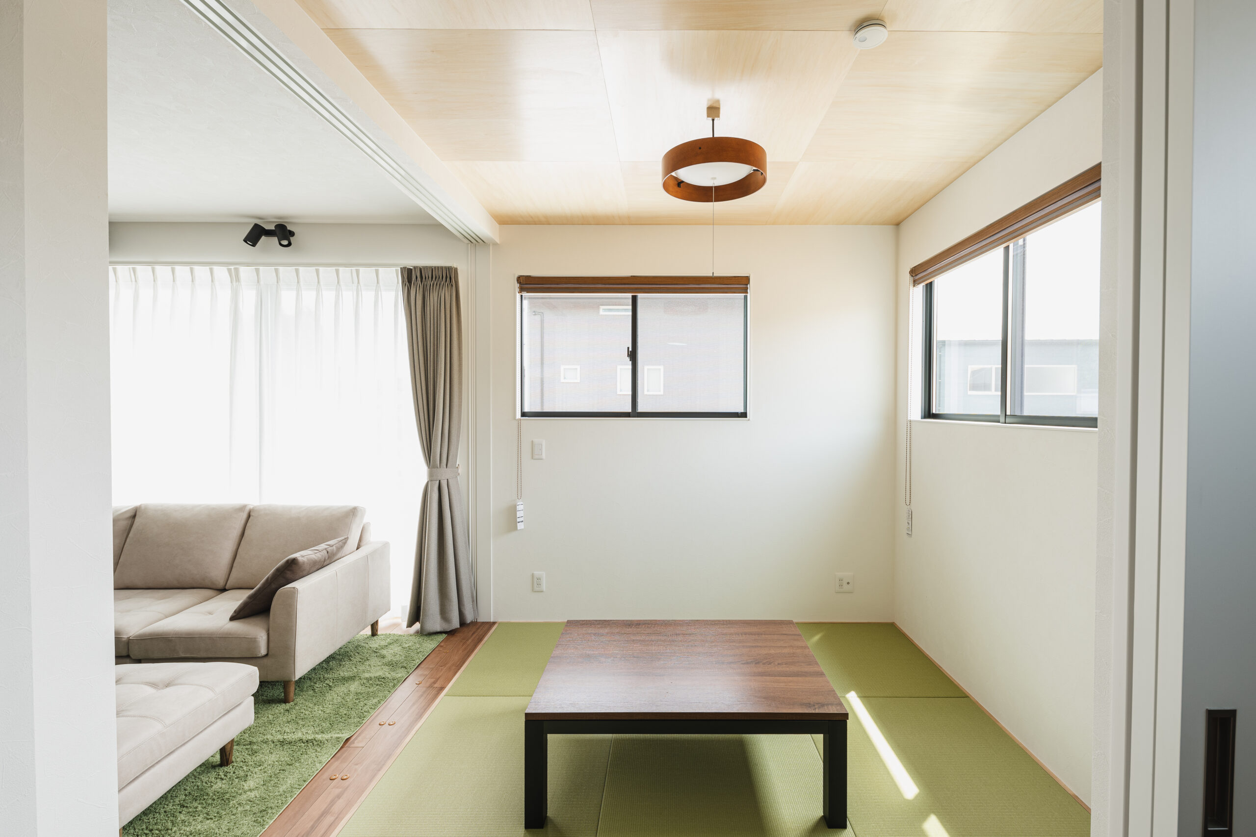 明るくて風通しのいい、気持ちいい和室。