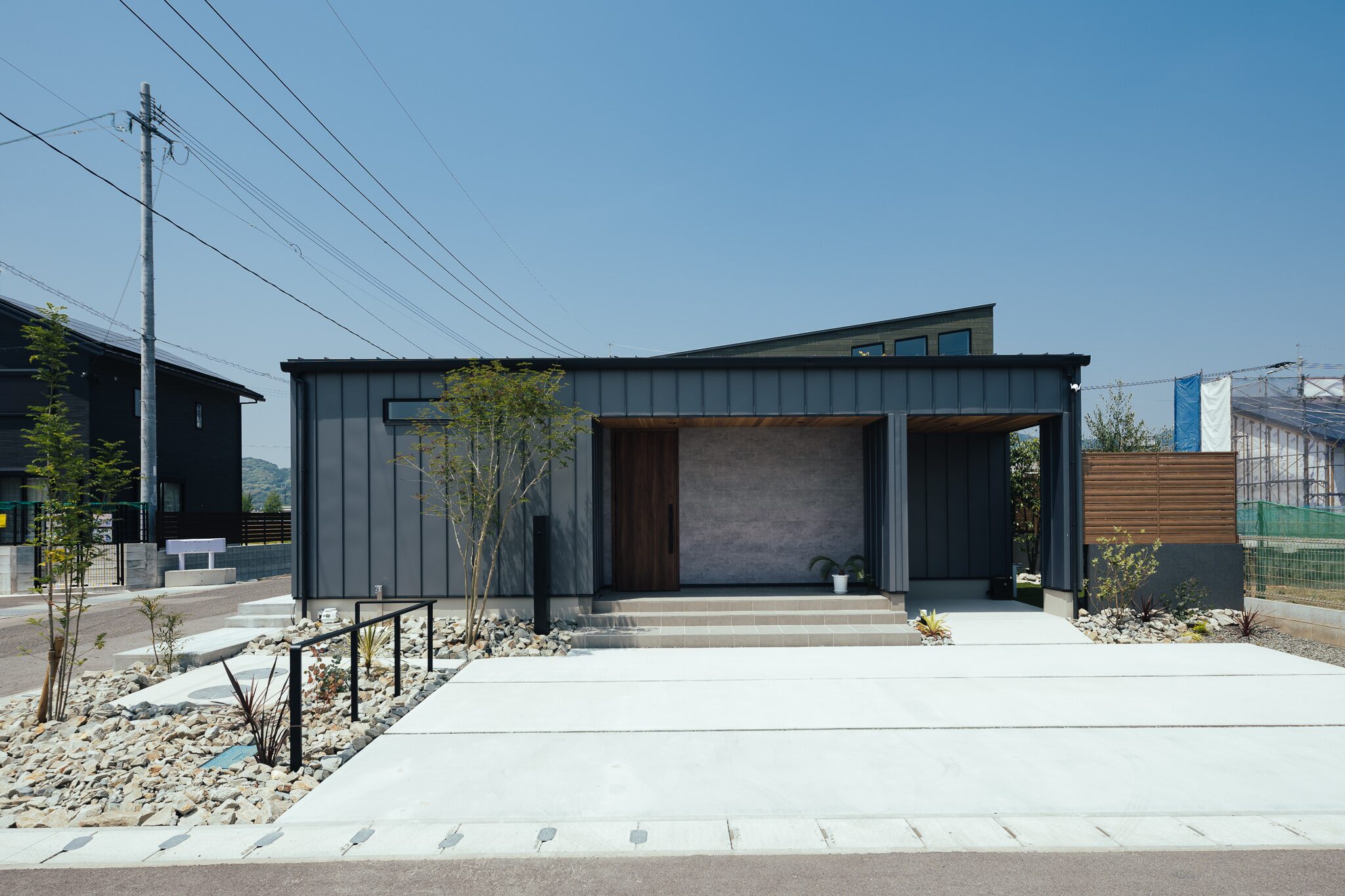 家具・収納・外構、全てが繋がる美しい中庭のある平屋