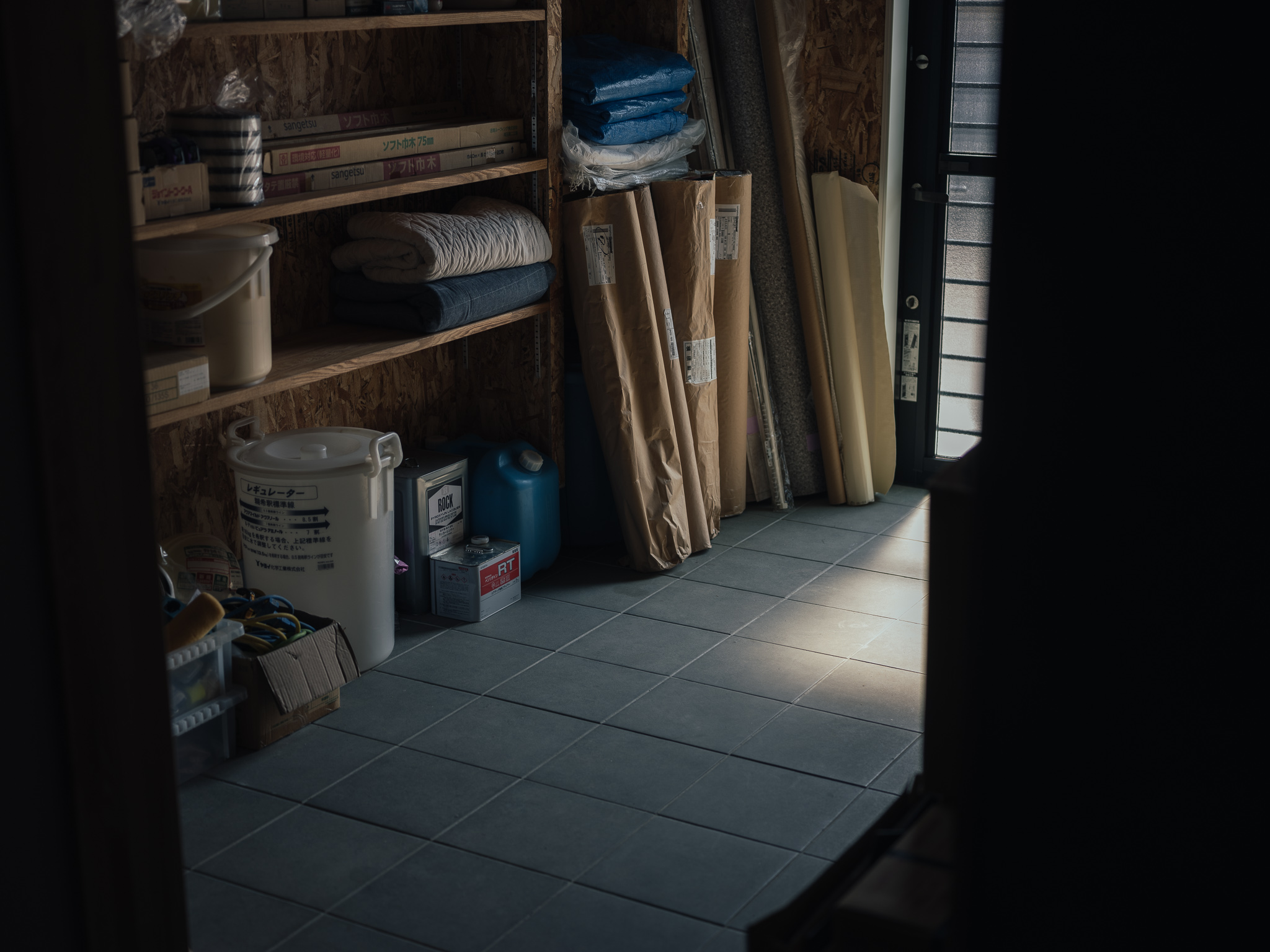 OSBボードを使用したかっこいい土間空間