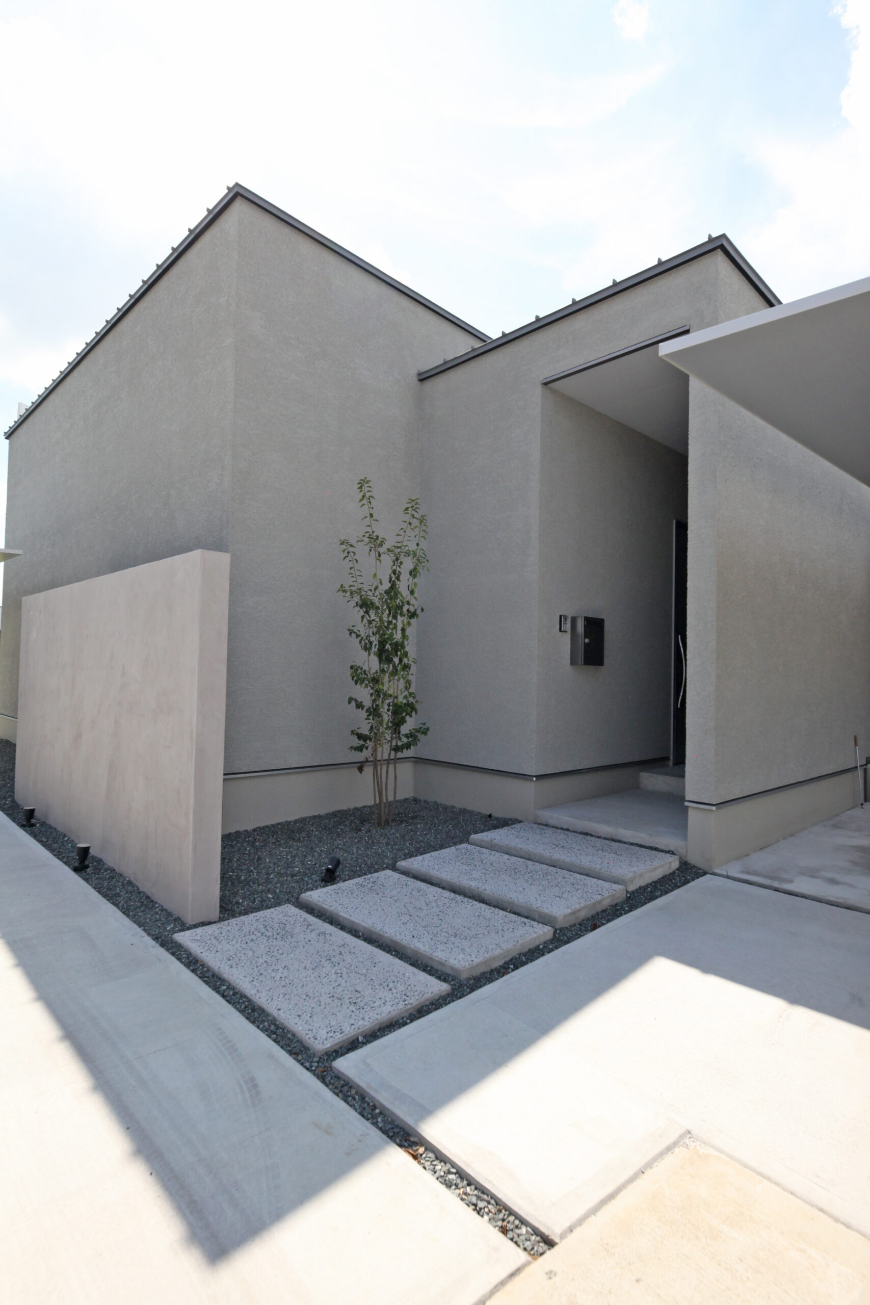 トレンドに左右されないクラシカルな平屋