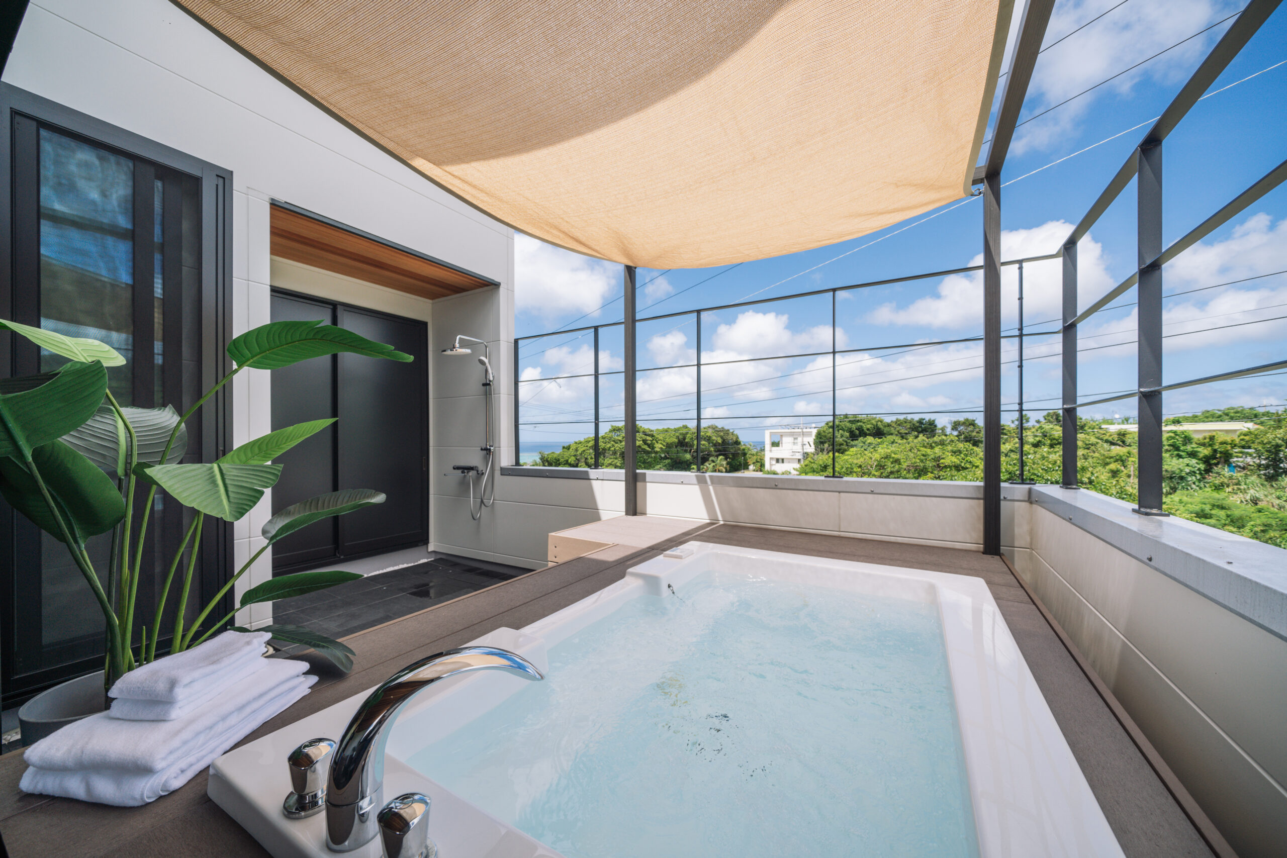 エレガントな休日を満喫できるプライベートを確保したヴィラ