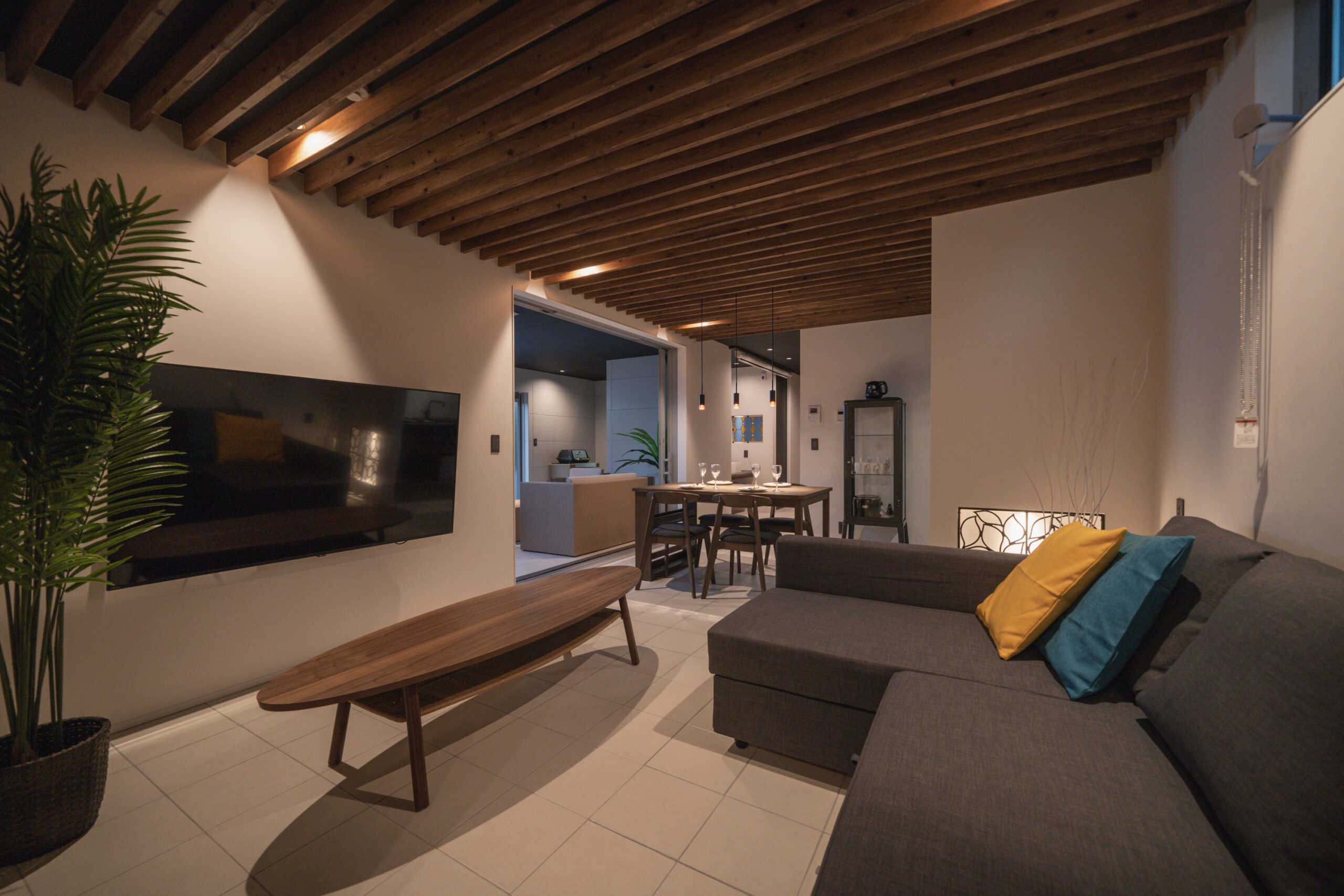 少人数でゆったり過ごす平屋のプライベートヴィラ