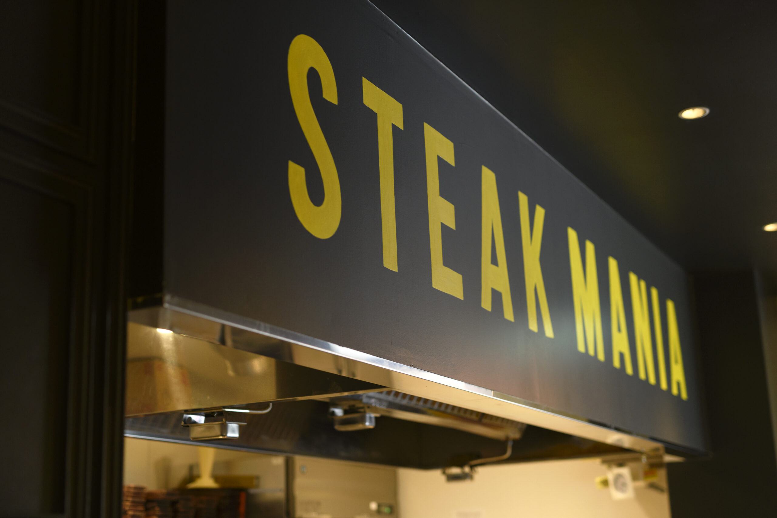 ジューシーなお肉の香り広がるステーキマニア