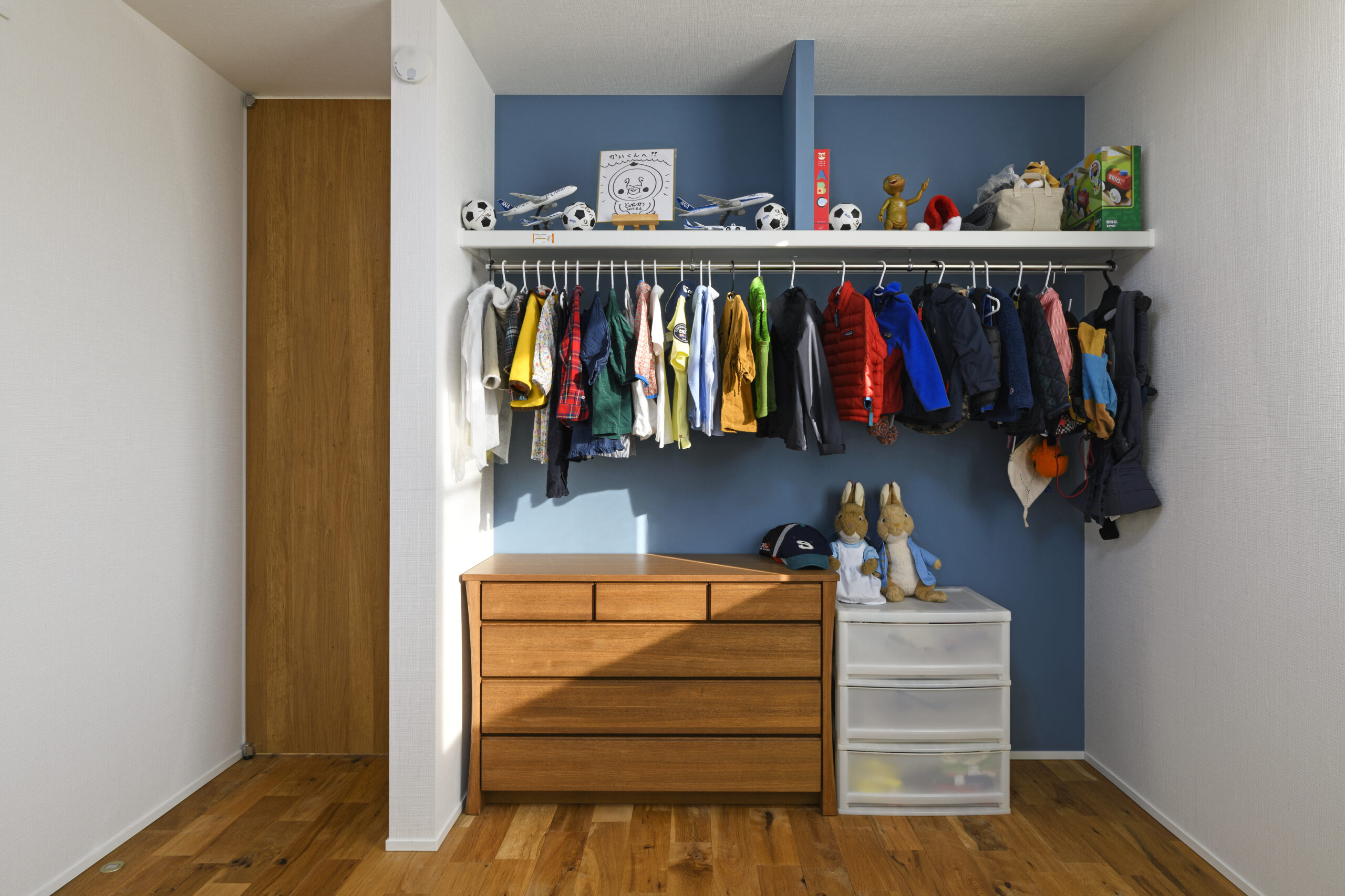 洗練された都会的な空間の家