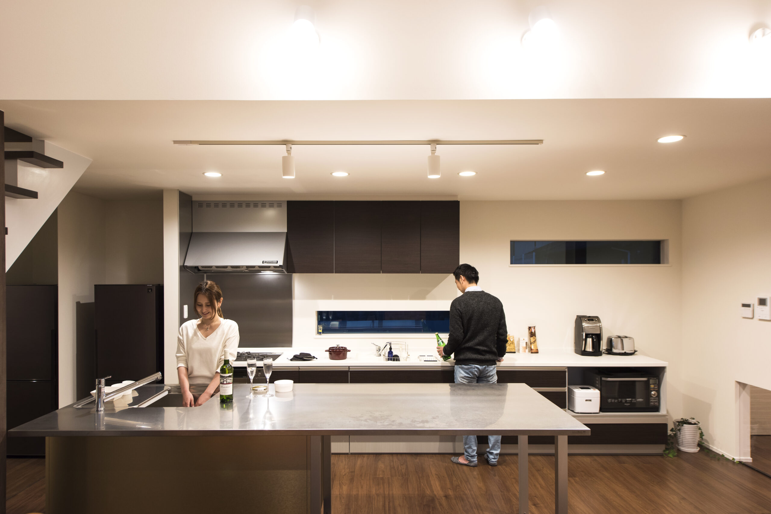 バルコニーから景色を楽しむことができる家