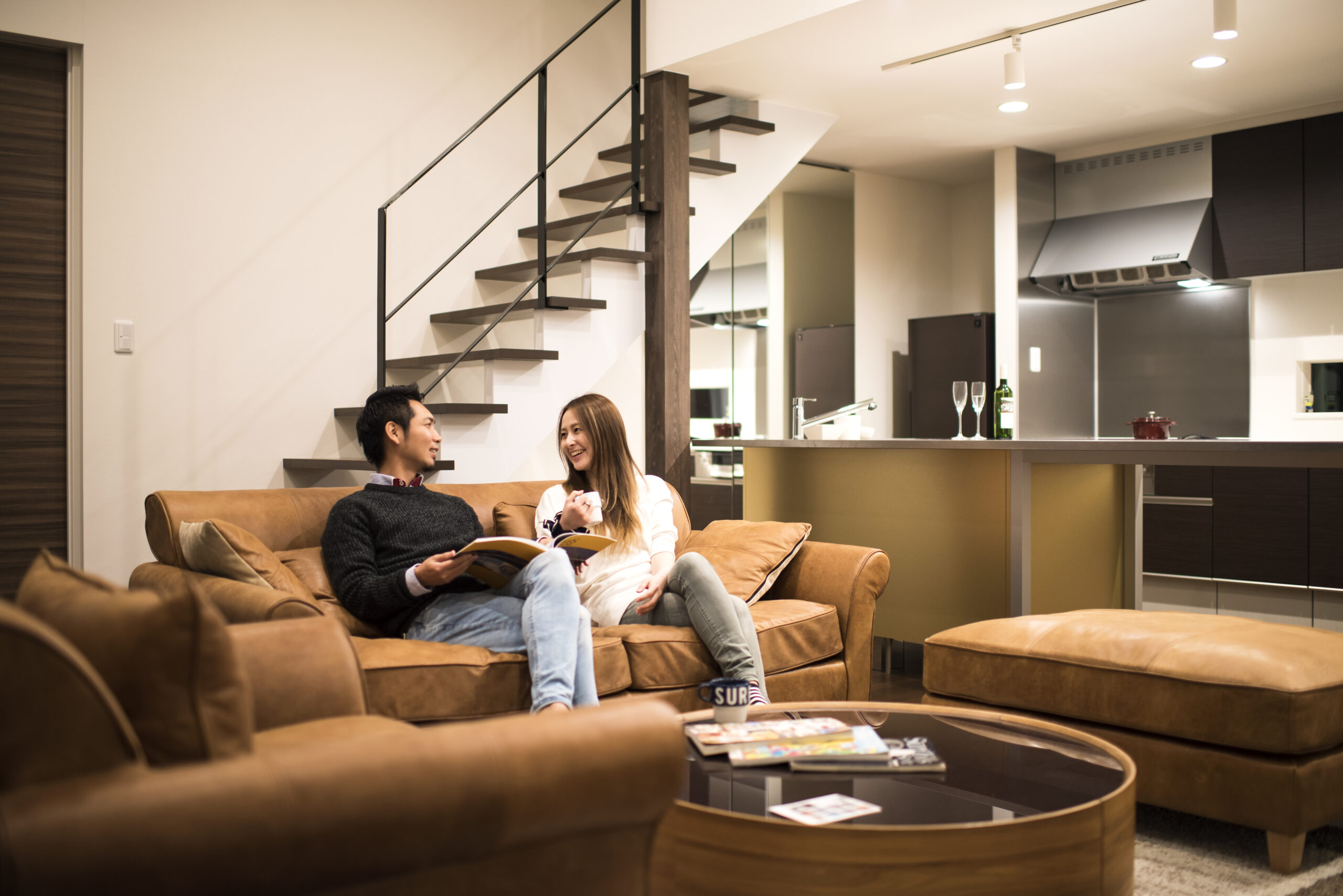 バルコニーから景色を楽しむことができる家