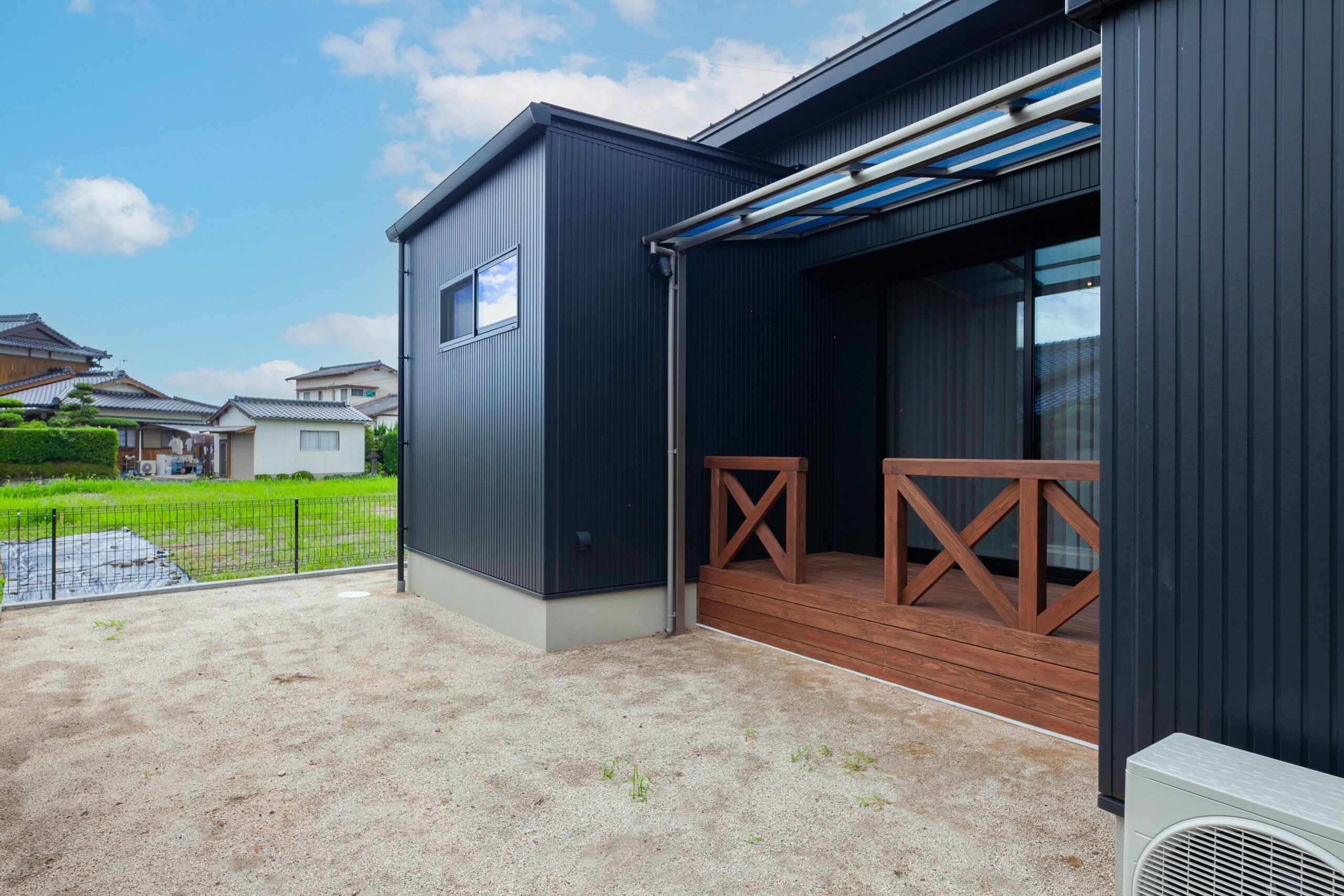 中庭でつながる平屋